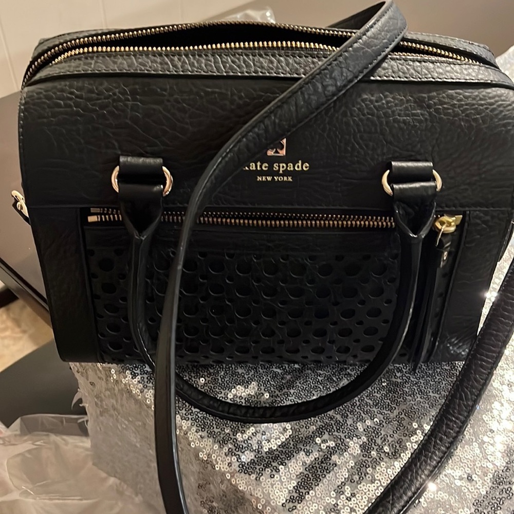 Kate spade Delaney Perri Lane Bubbles - Black can be worn as cross body as well - Picture 2 of 3